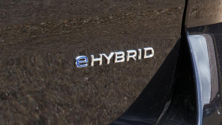 Volkswagen MULTIVAN ESTATE 1.5 TSI eHybrid Life 5dr LWB 4MOTION DSG